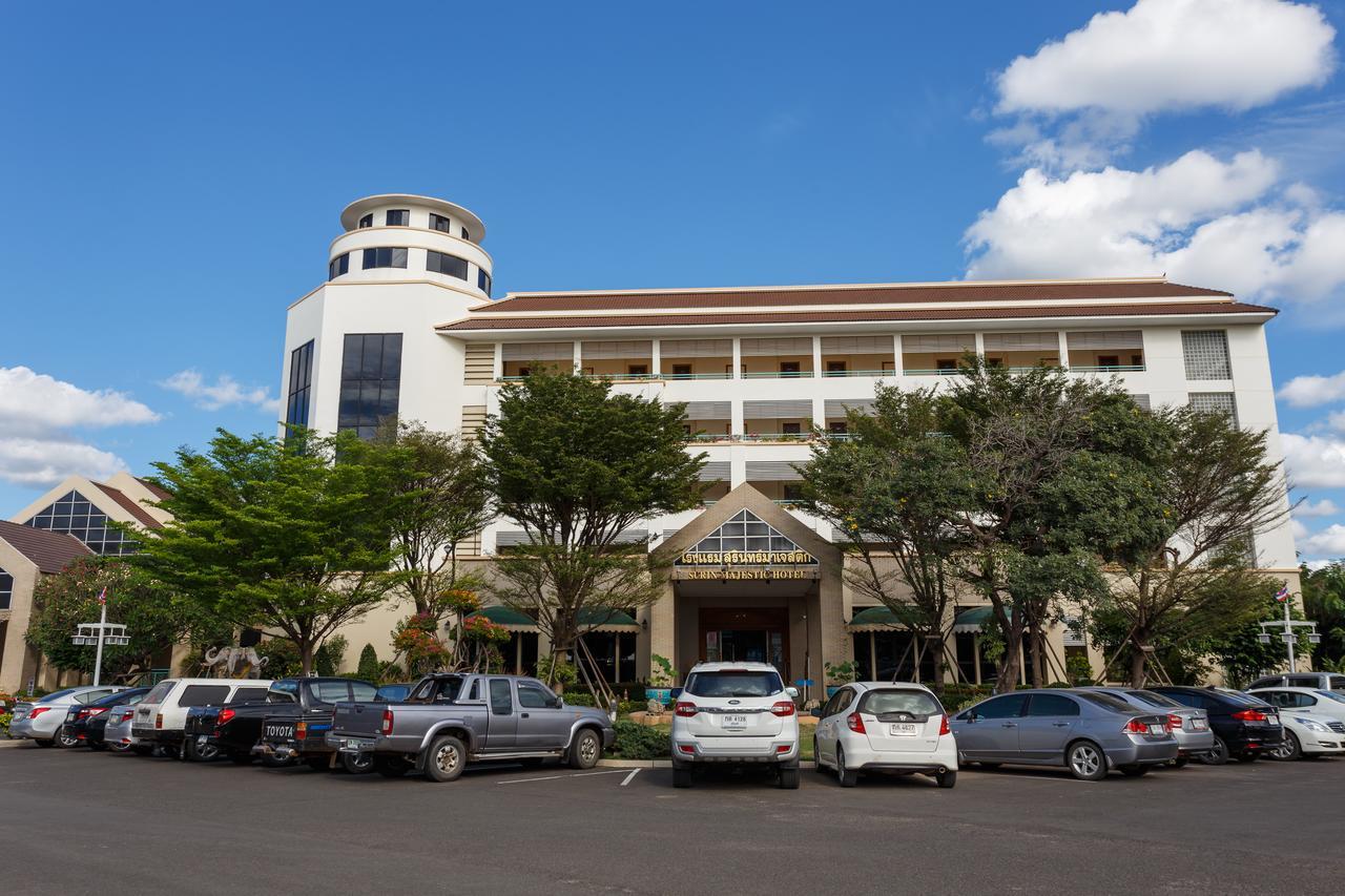 Surin Majestic Hotel מראה חיצוני תמונה