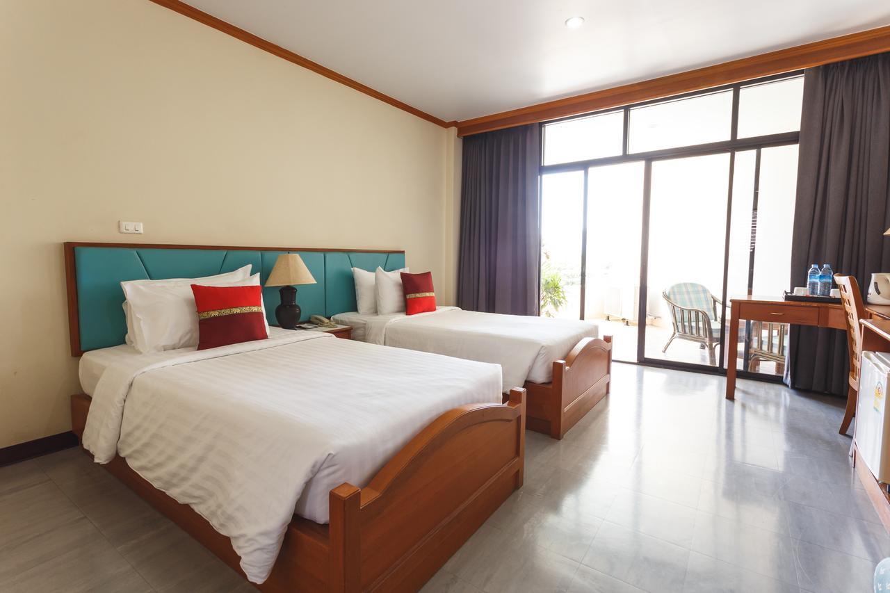 Surin Majestic Hotel מראה חיצוני תמונה