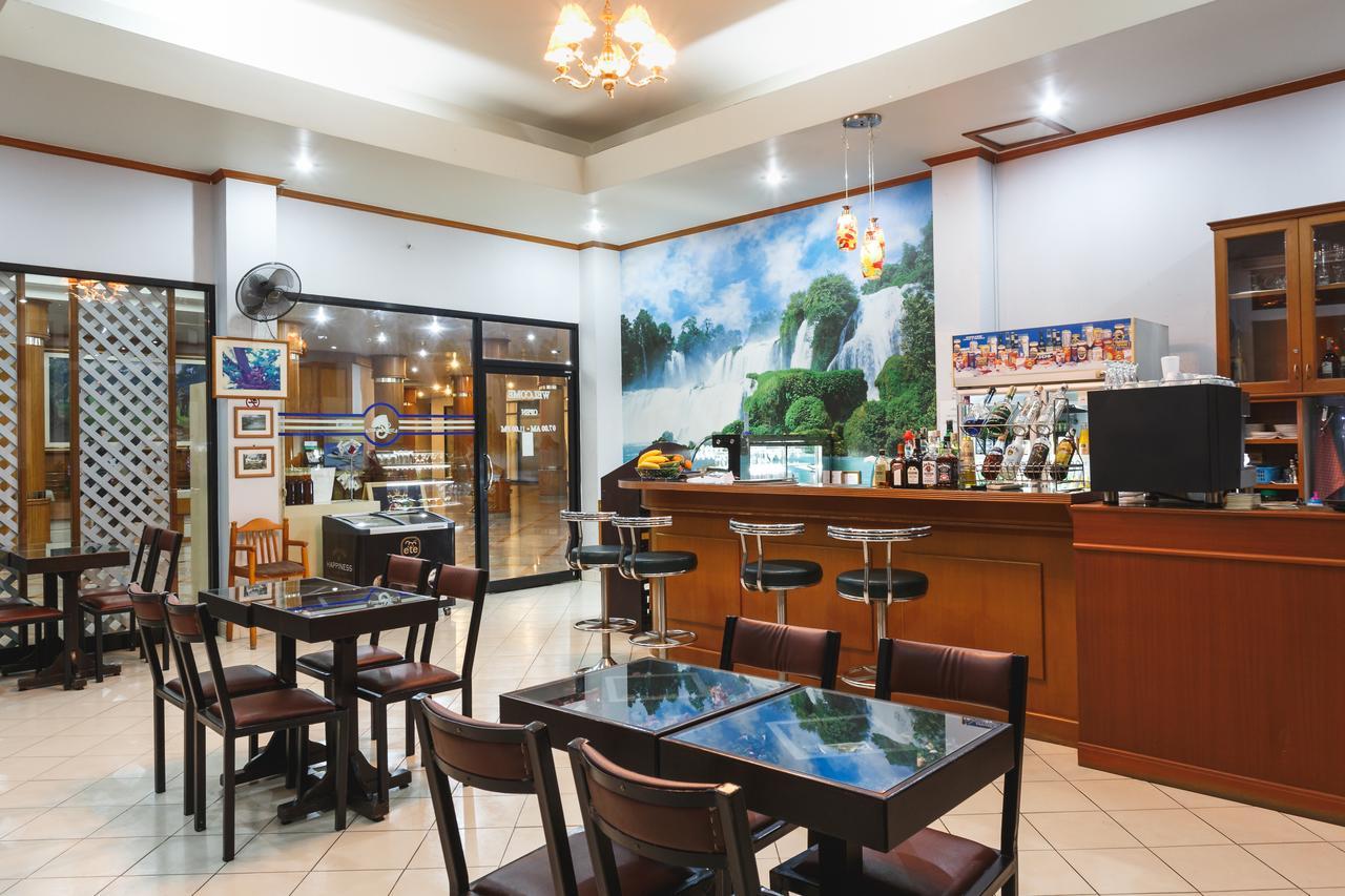 Surin Majestic Hotel מראה חיצוני תמונה