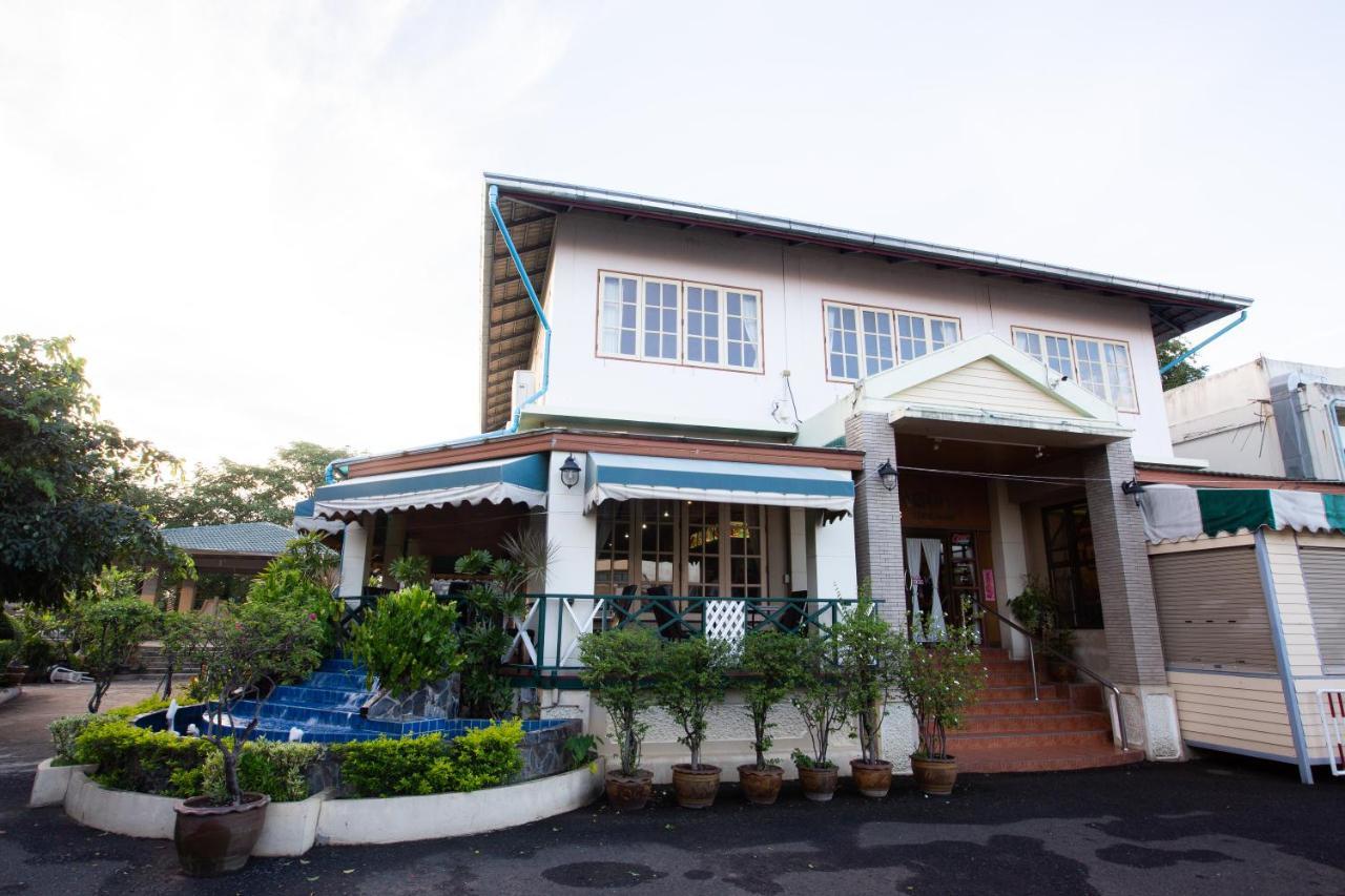 Surin Majestic Hotel מראה חיצוני תמונה