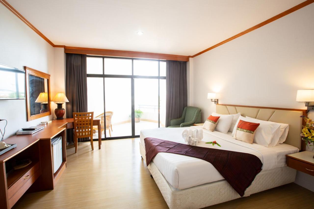 Surin Majestic Hotel מראה חיצוני תמונה